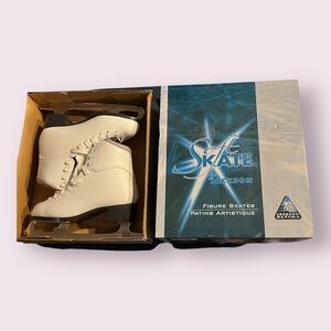 Soft Skate by Jackson Women’s Figure Skates Size 7 
White